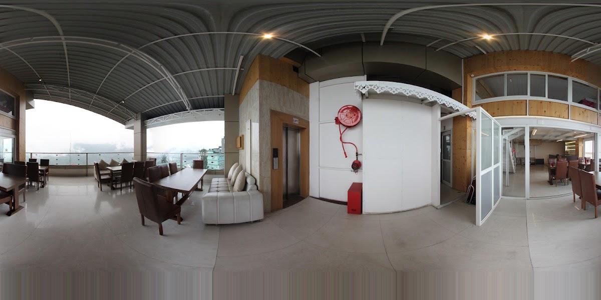 Mann Dechen & Palmo Hotel – photo 1