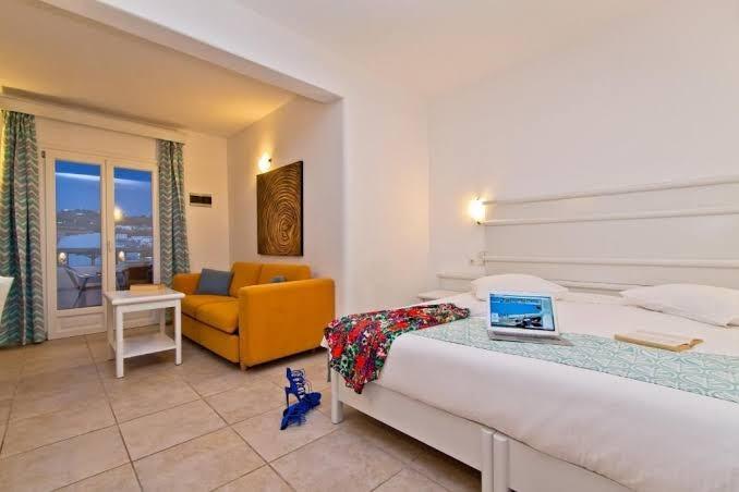 Yiannaki Hotel – photo 1
