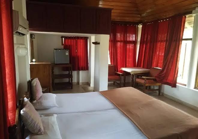 Pozhiyoram Beach Resort