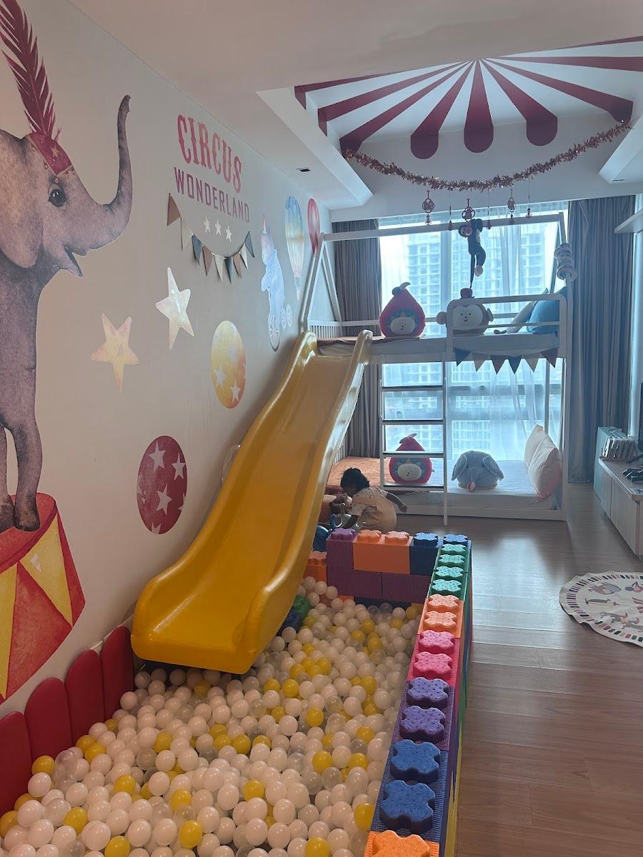 Circus Wonderland Kids Friendly by Ethan Zen Home – photo 3