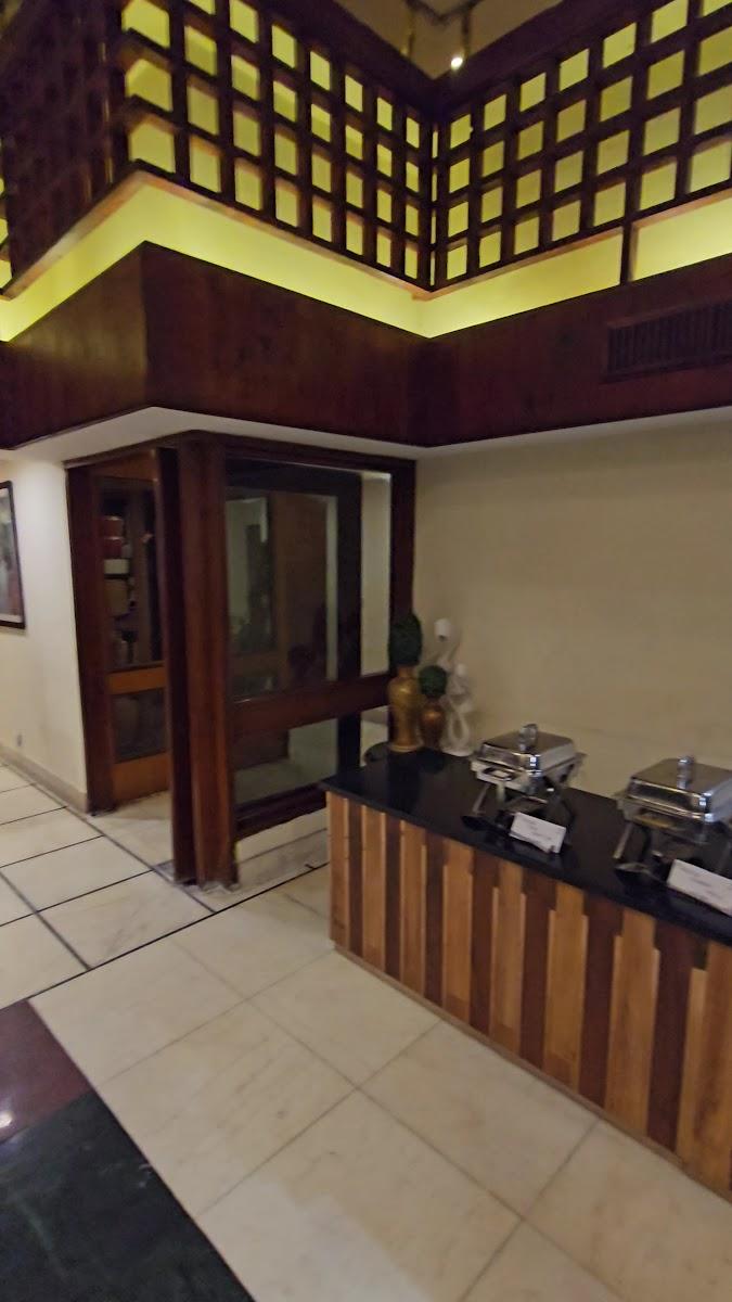 M K Hotel – photo 4