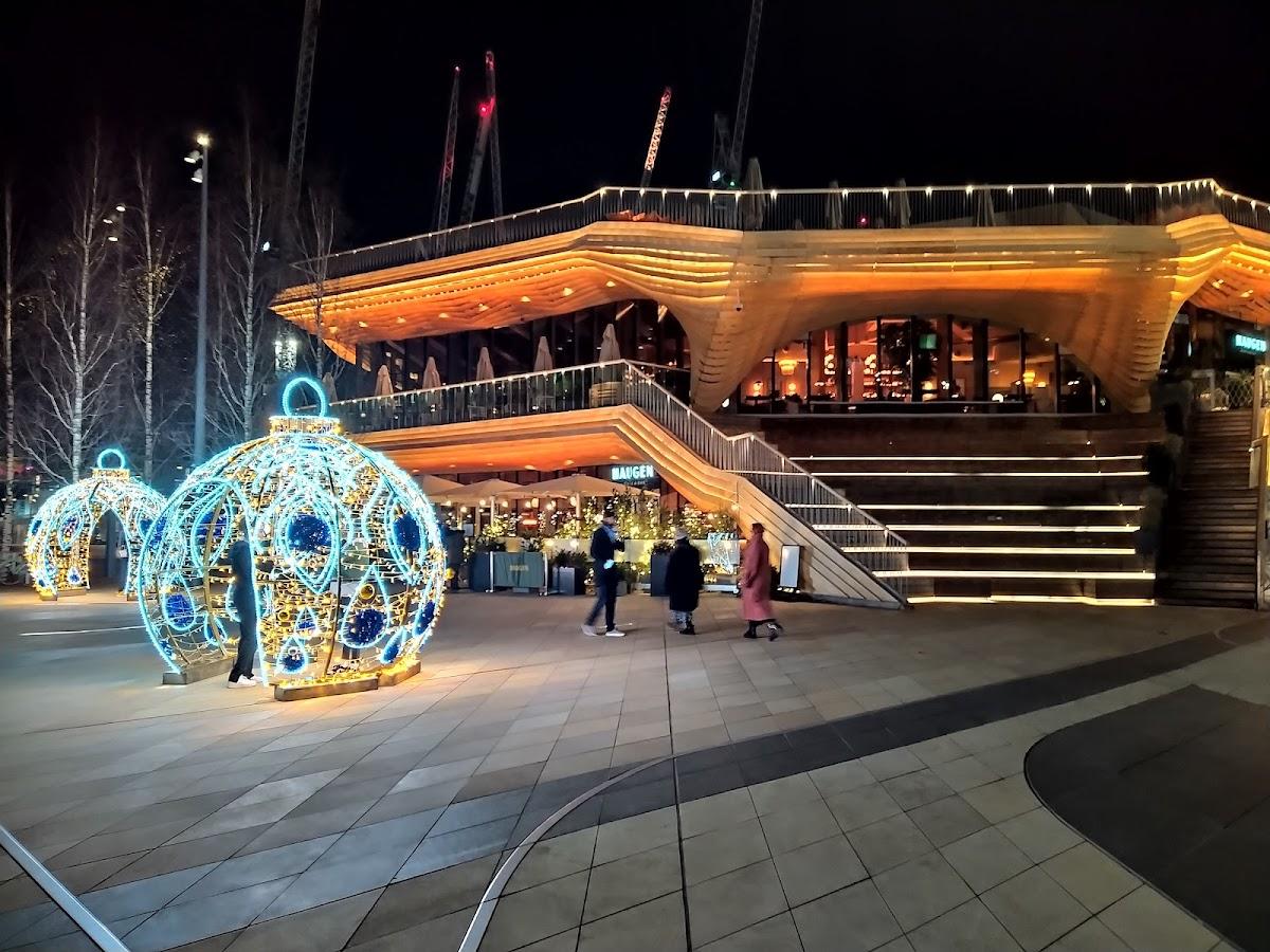 Stratford – photo 2