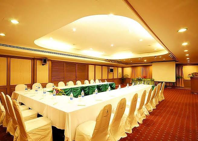 Bangkok Palace Hotel – photo 1