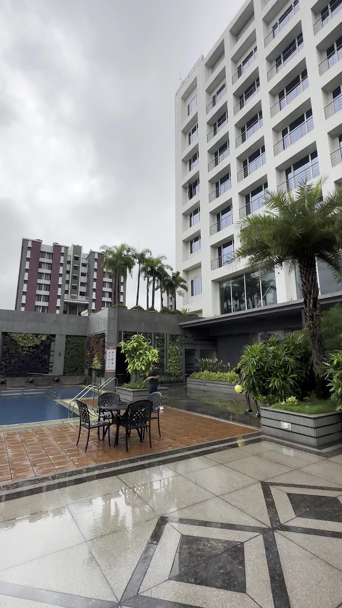 Hotel Express Inn – photo 2