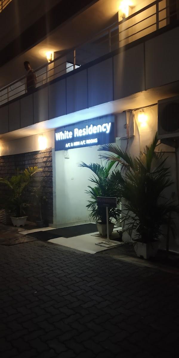 White Residency - Tourist Home in Kochi, Lodge in Kochi – photo 1