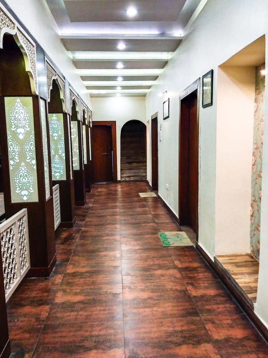 Dwivedi Hotels Sri Omkar Palace – photo 4