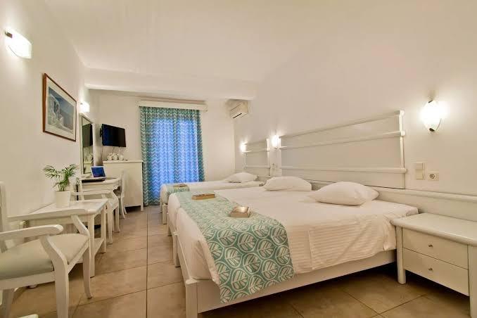Yiannaki Hotel – photo 3