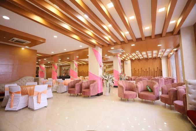 wedlock hotels – photo 1