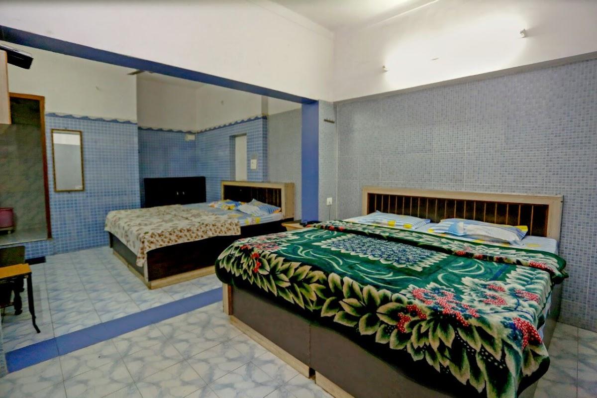 Hotel Embassy Dehradun & The Trekkers Hostel – photo 3