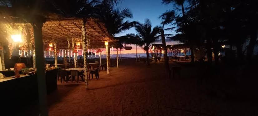 Gokarnastops Cafe Stay for Backpackers - Double Room with Balcony – photo 3