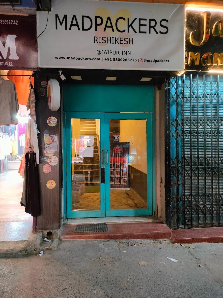 Madpackers Rishikesh Laxman Jhula – photo 3