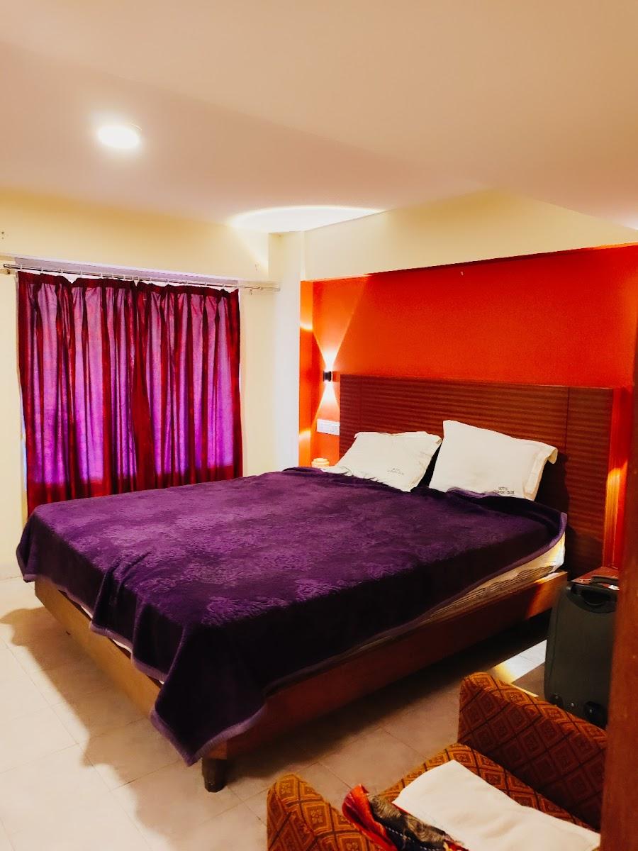HOTEL CHARRING CROSS, OOTY