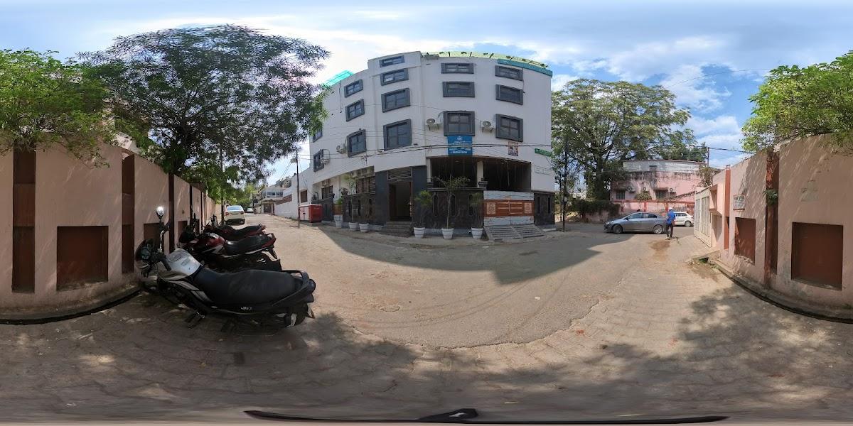 Anant Hotels – photo 1