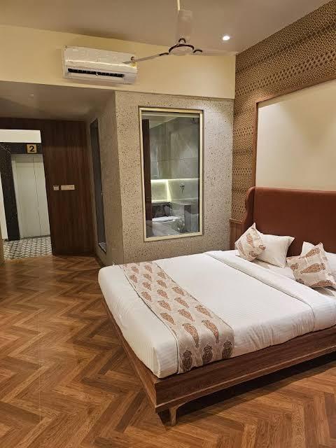 Vishnu Pratibha Banquet and Executive Rooms – photo 2