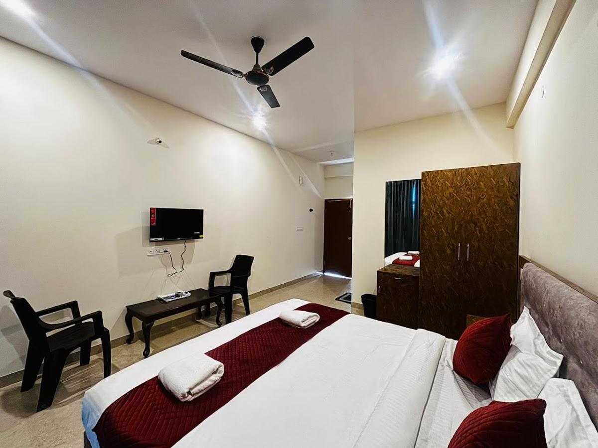 Surabhi Comforts Inn – photo 2