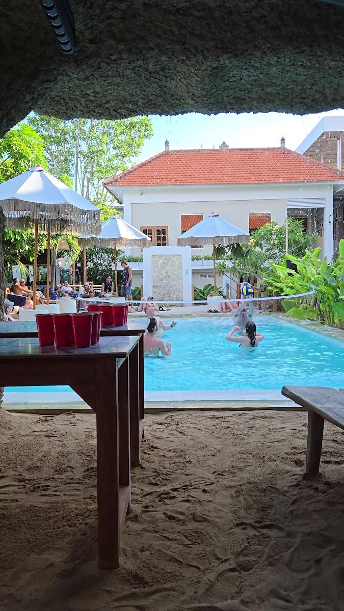Mad Monkey Uluwatu – photo 3