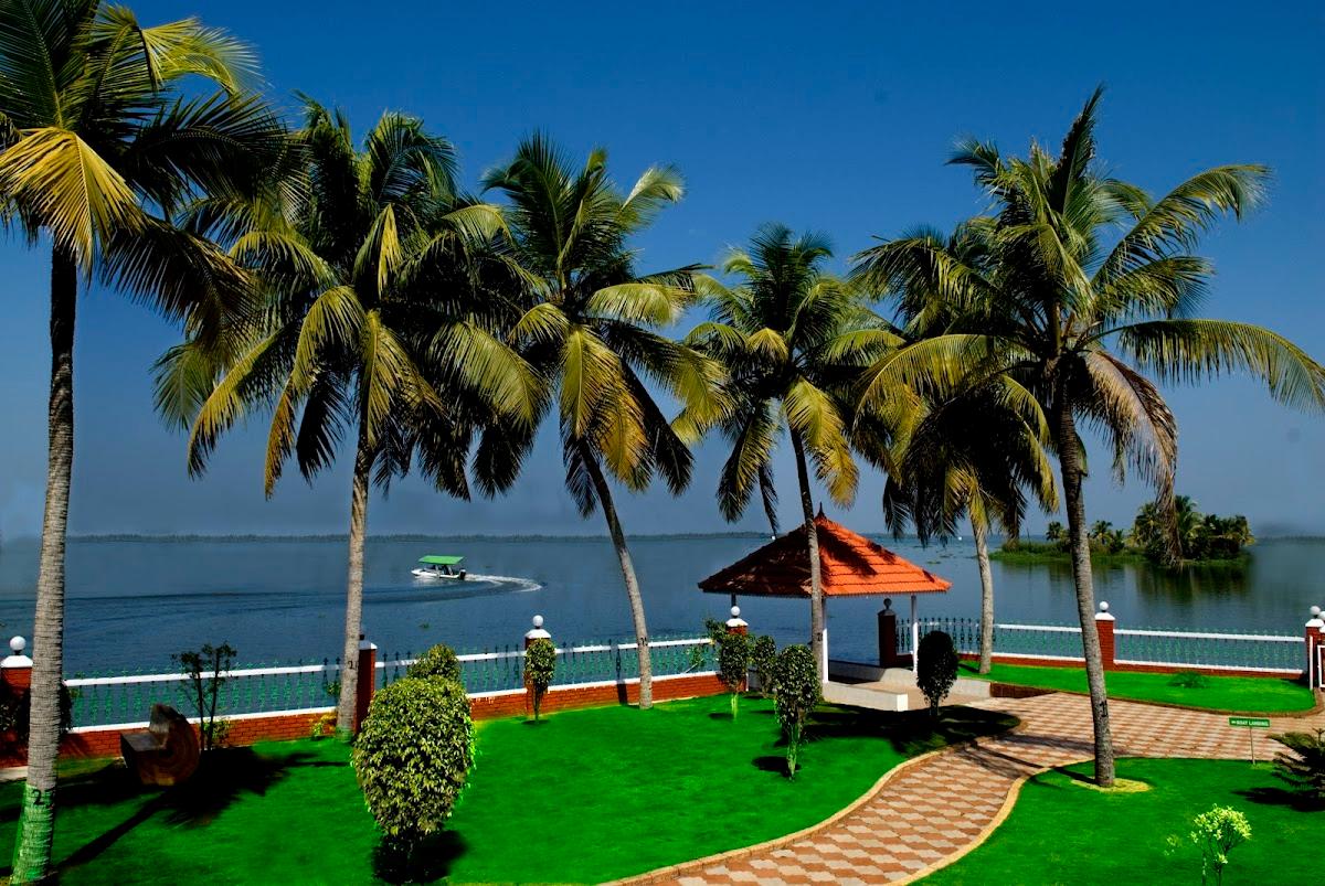 Kalathil Lake Resort