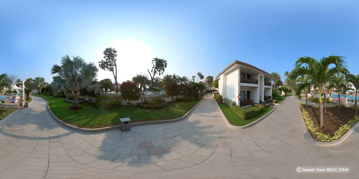 Radhika Beach Resort and Spa – photo 2