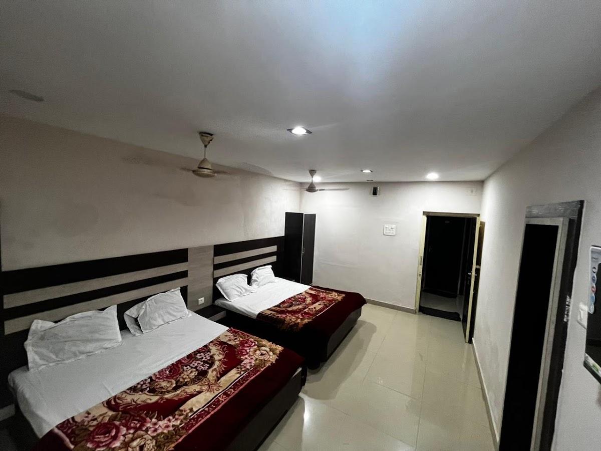 Hotel Gokul – photo 4