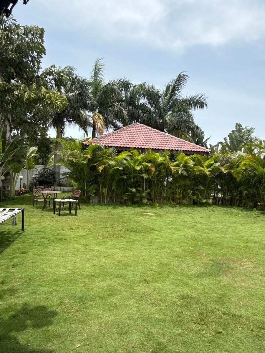 THE BIG CHILL HOUSE Farmhouse Villas (Office) – photo 3