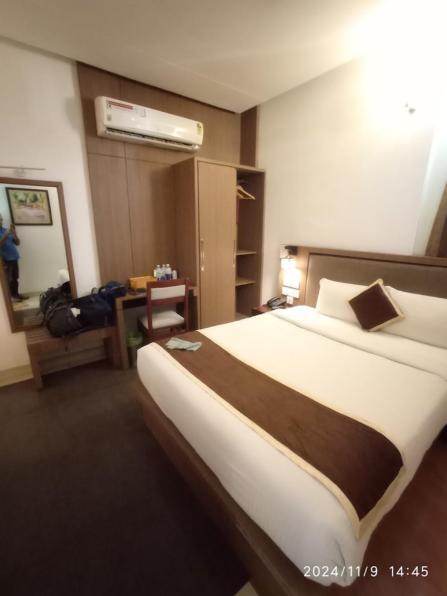 Hotel Degrand Malabar [3 Star Hotel]