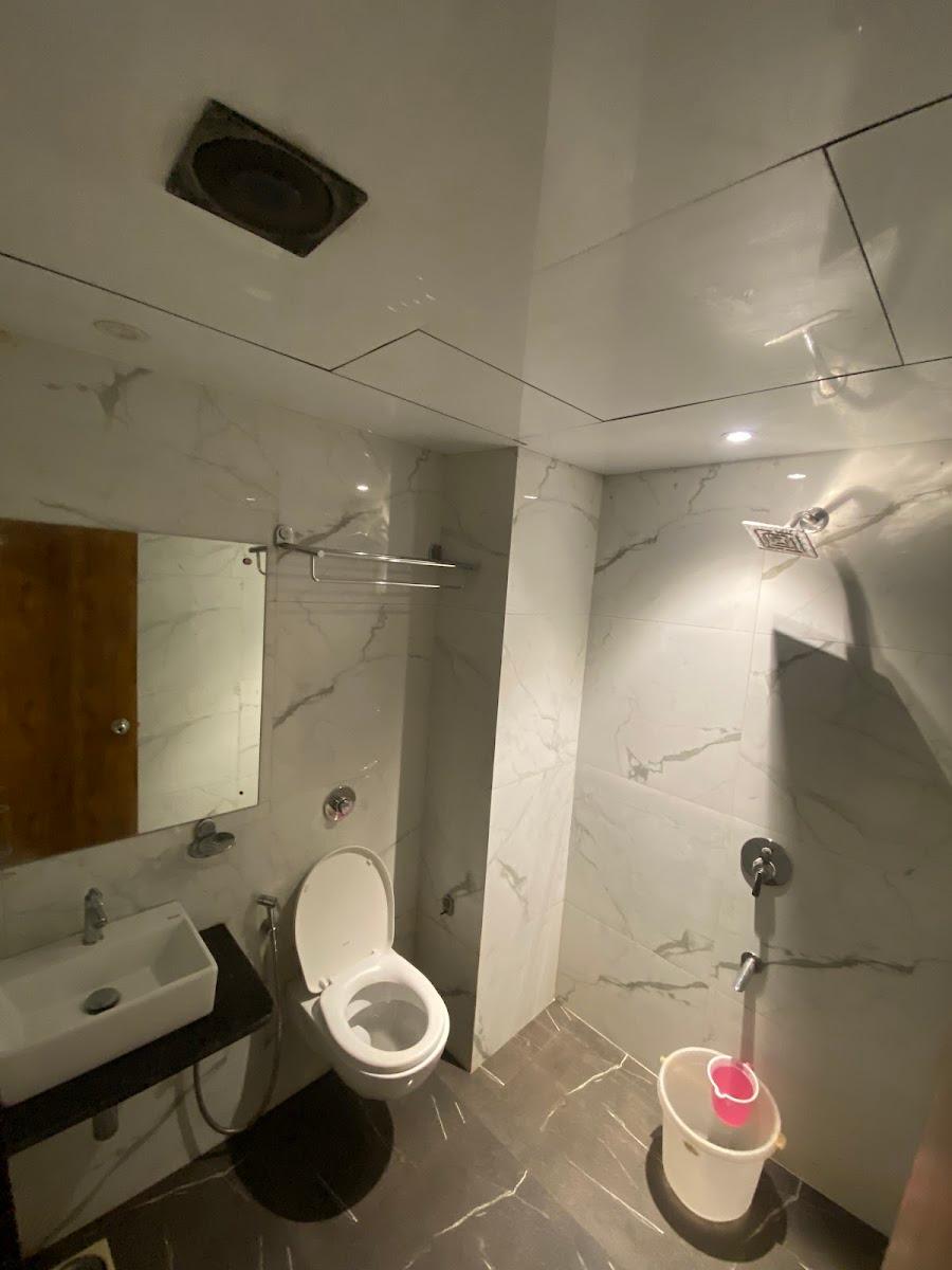 Hotel BKC Grand – photo 1
