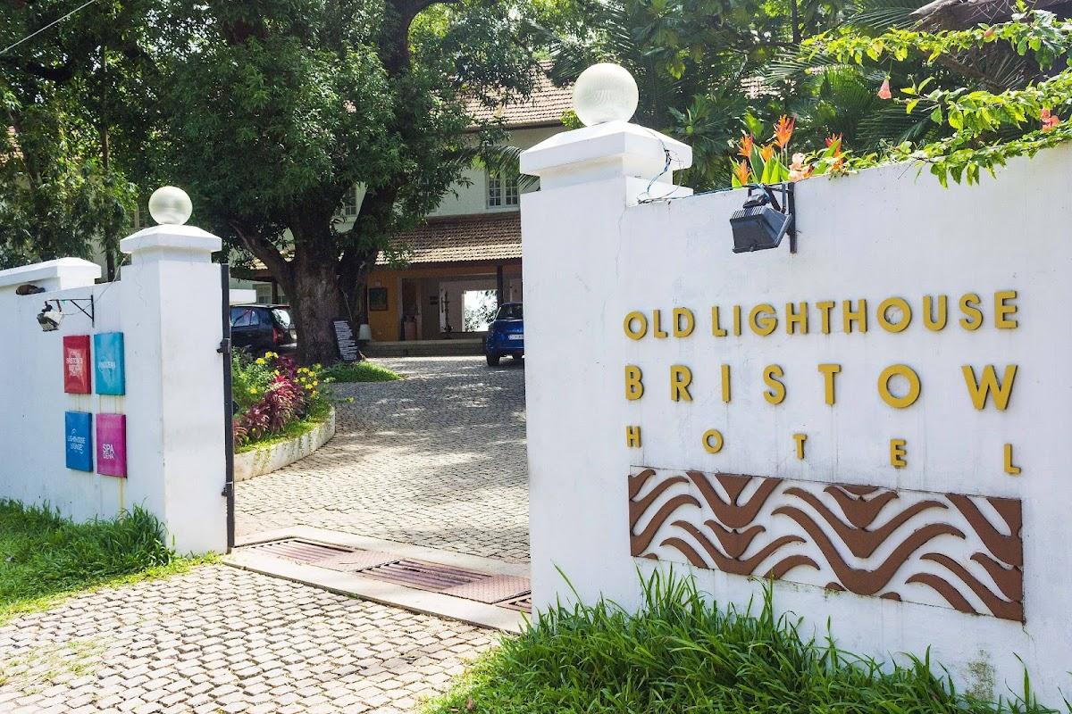 Old Lighthouse Bristow Hotel - Seaview Heritage Hotel – photo 1