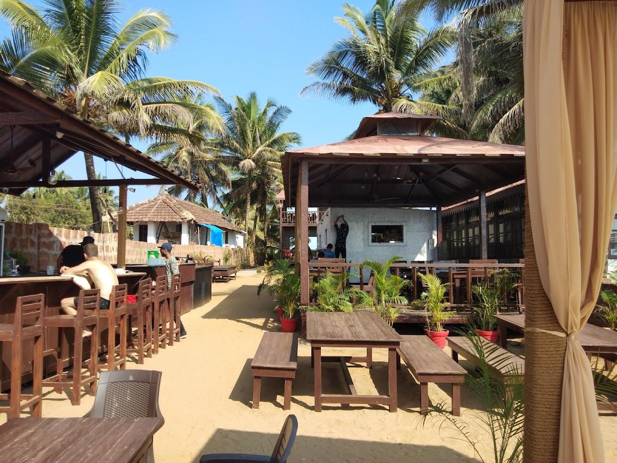 The Spot Beach Hotel – photo 1