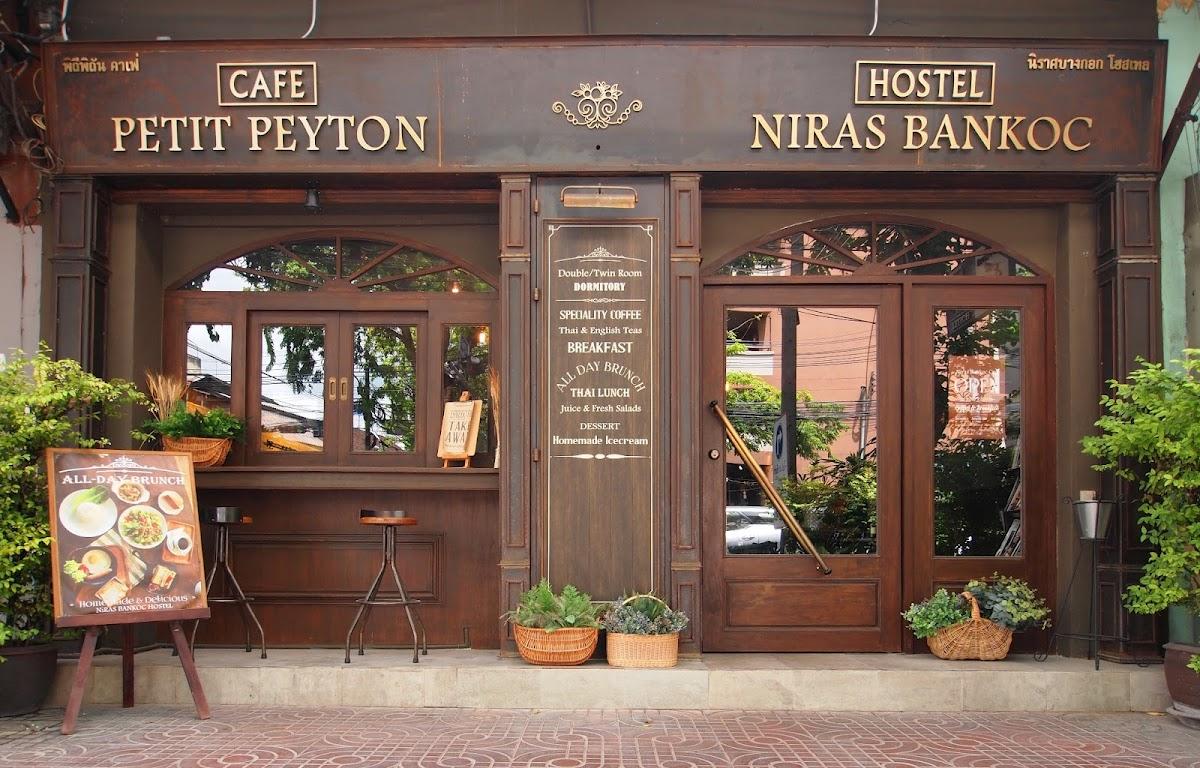 Niras Bankoc Cultural Hostel