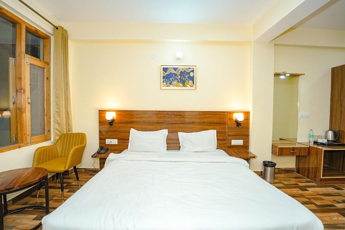 Hotel The Himalayan Stories - A Riverside Heaven Resort (Pure Vegetarian), Your next peaceful and offbeat stay in Manali – photo 1