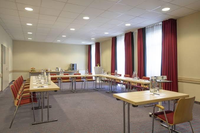 Holiday Inn Express Frankfurt - Messe by IHG
