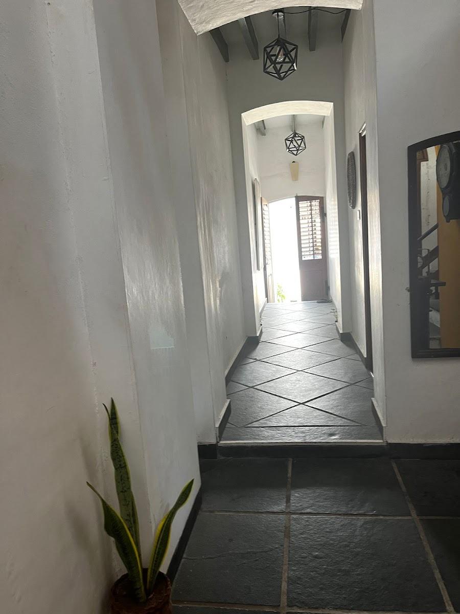 French Rivera (White Town) – photo 3