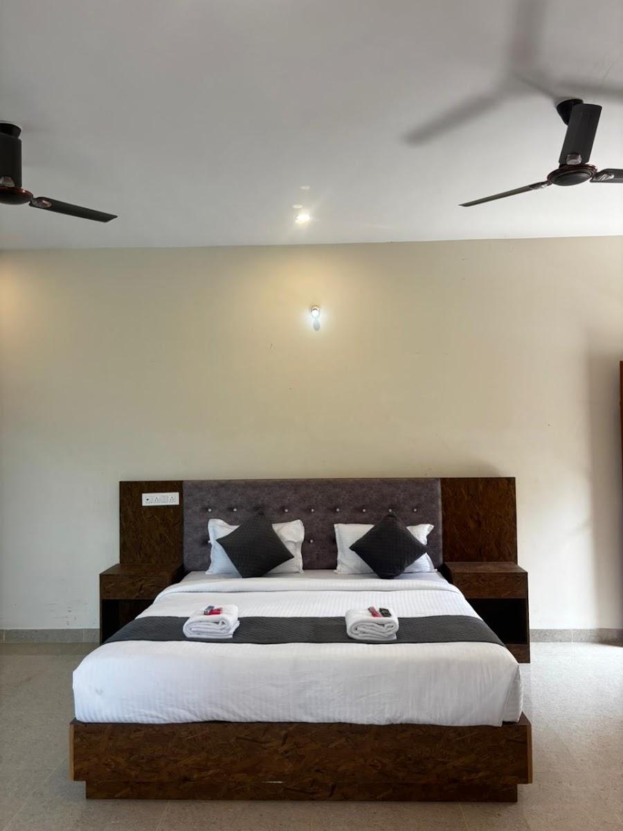 Surabhi Comforts Inn – photo 4