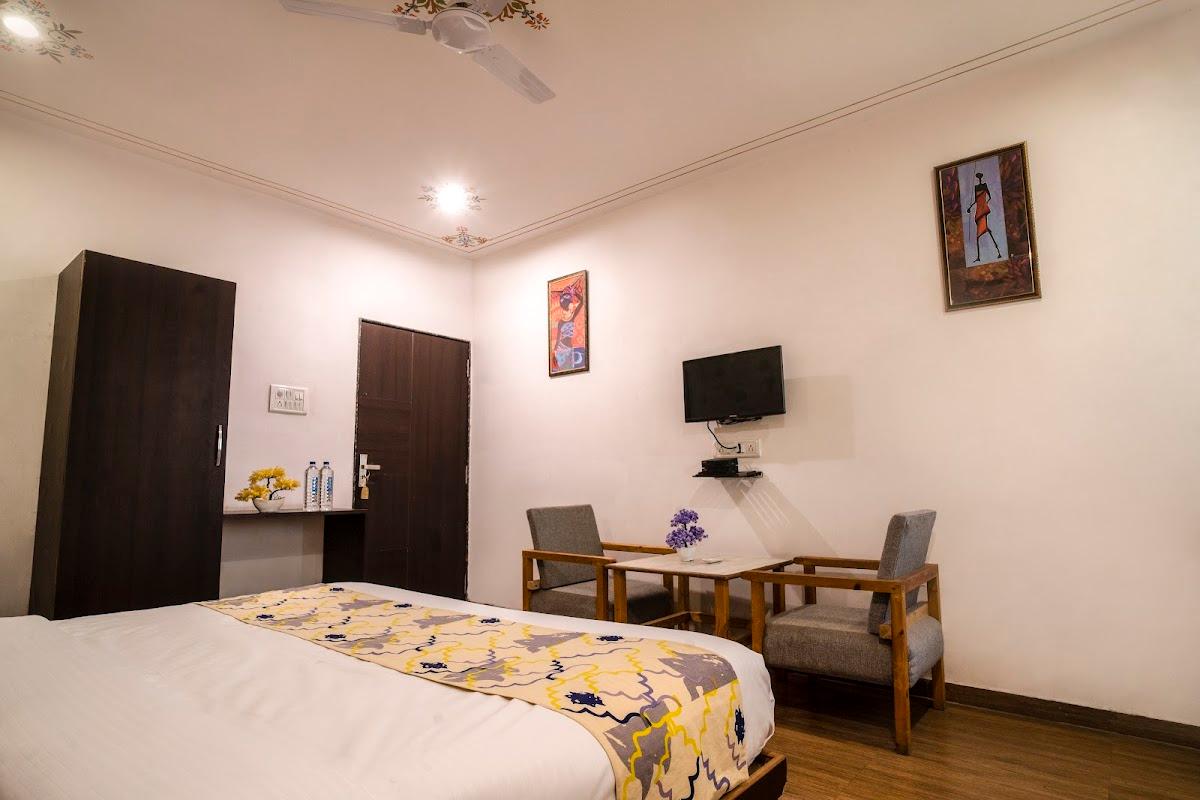 Tripli Hotels Arunoday Palace – photo 1