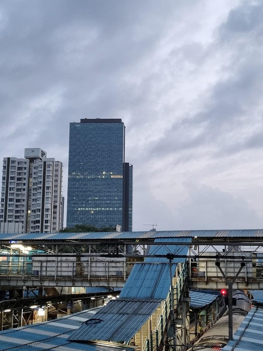 Dadar station – photo 1