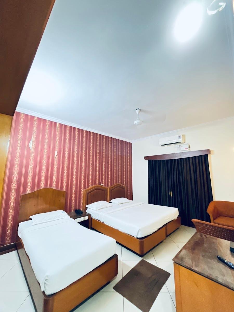 Hotel Chetan International – photo 1