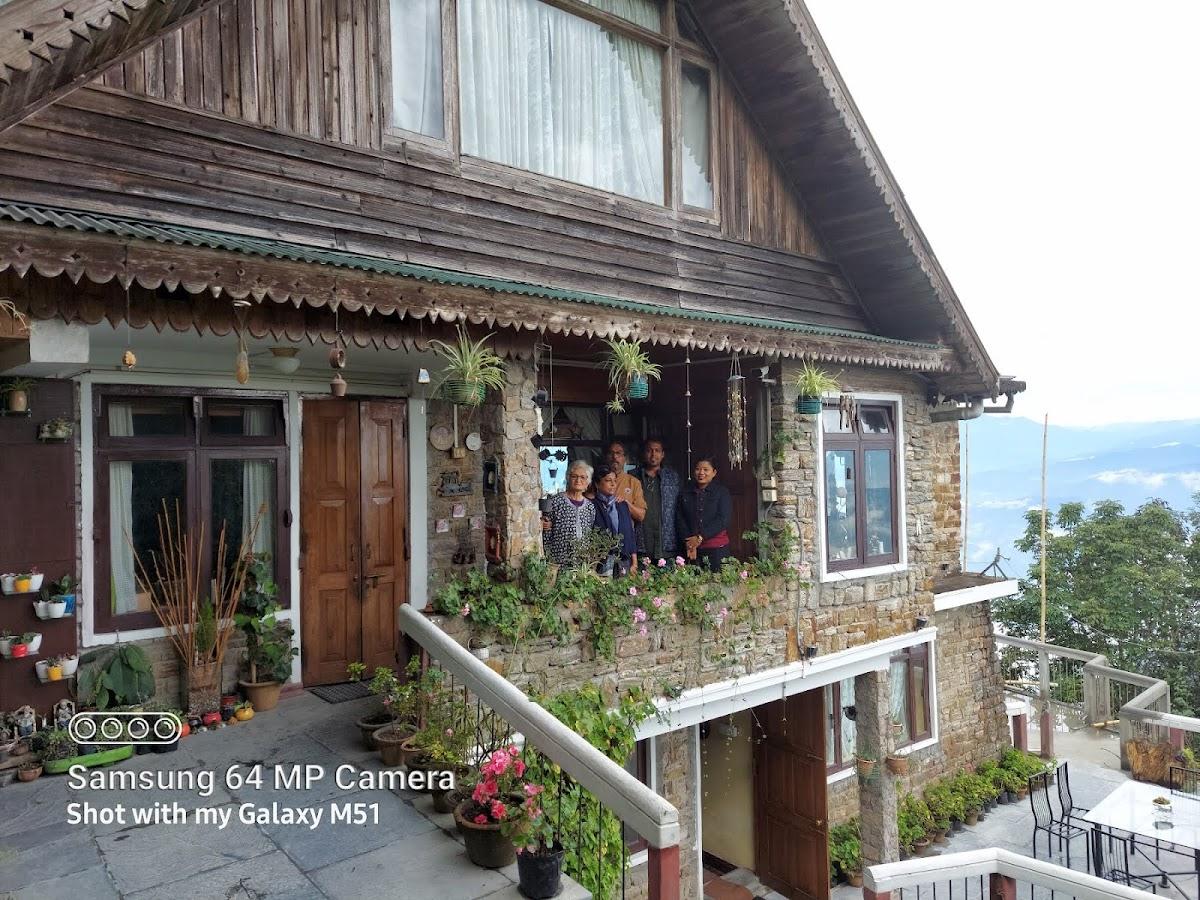 The English Cottage Darjeeling – photo 1
