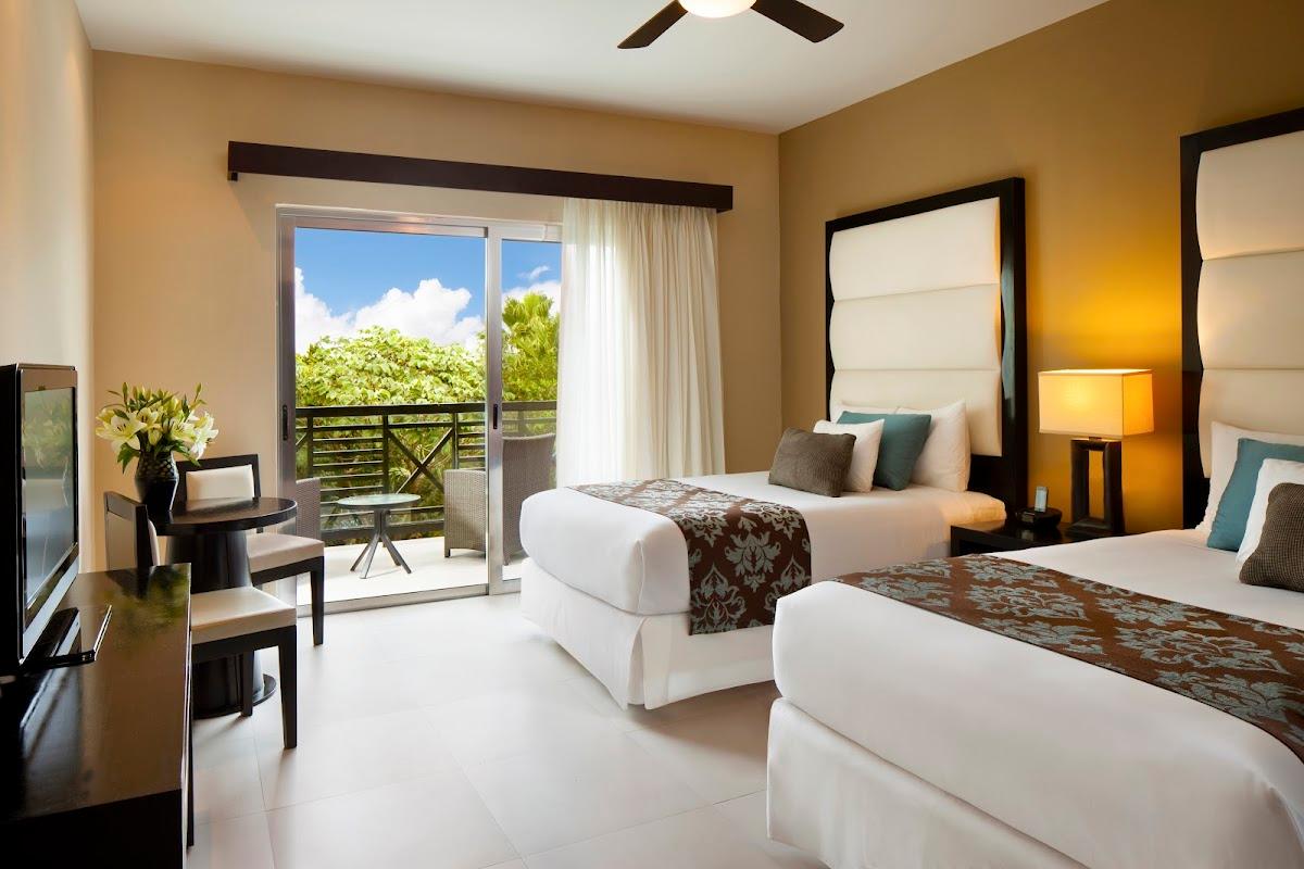 The Fives Beach Hotel & Residences – photo 2
