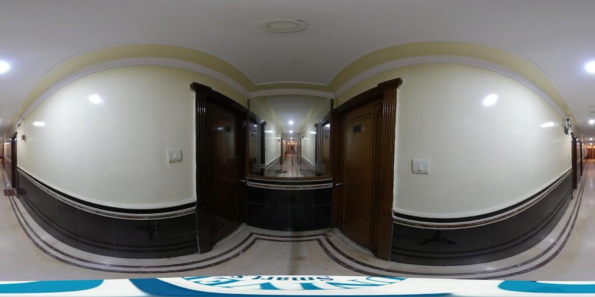 Hotel Samrat – photo 1