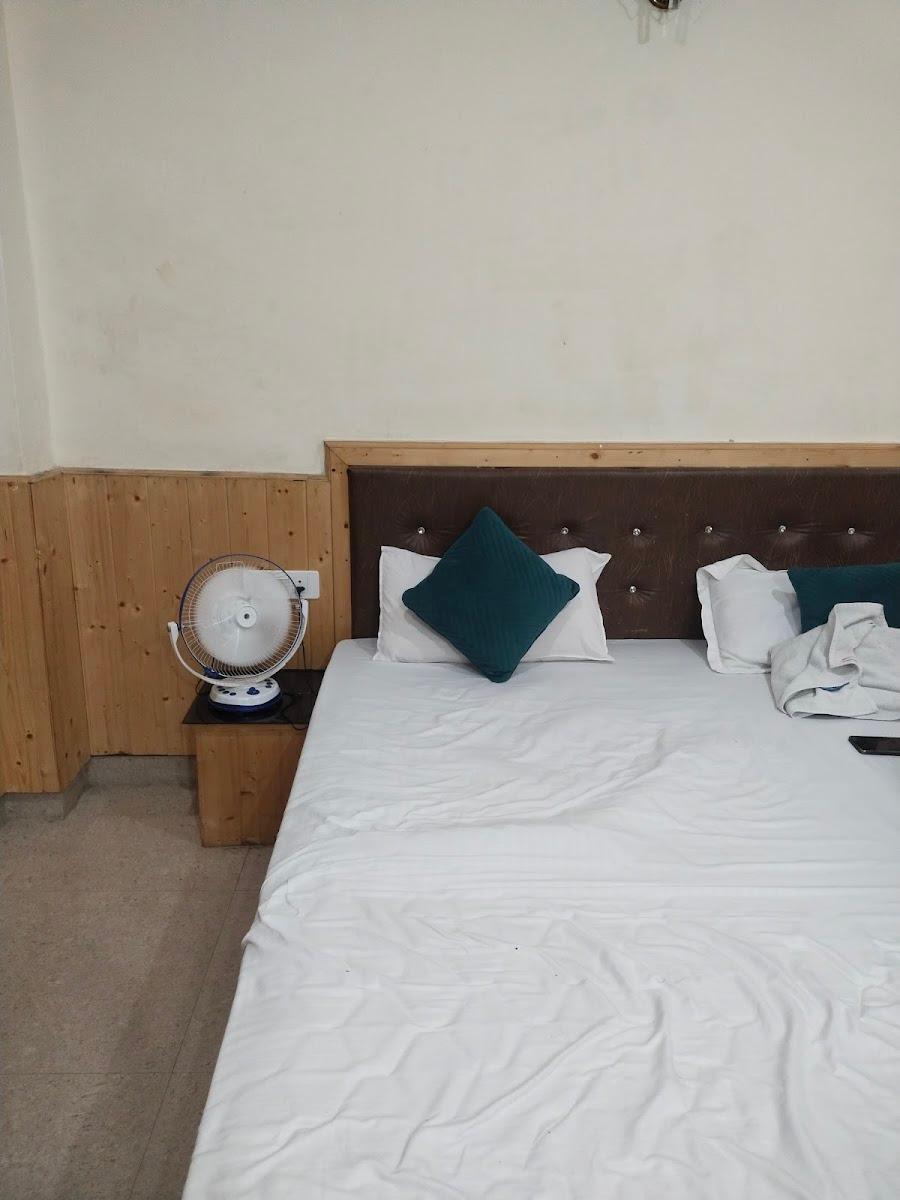 RRR GRAND HOTEL – photo 2