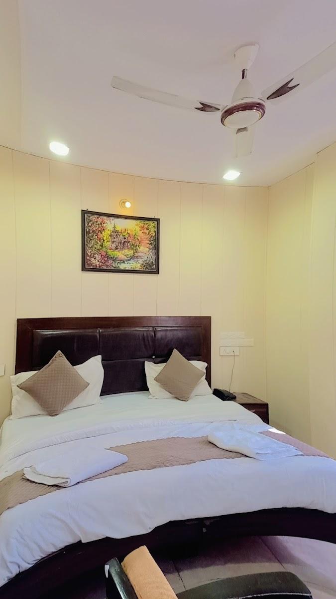 Hotel Laxman Grand – photo 1