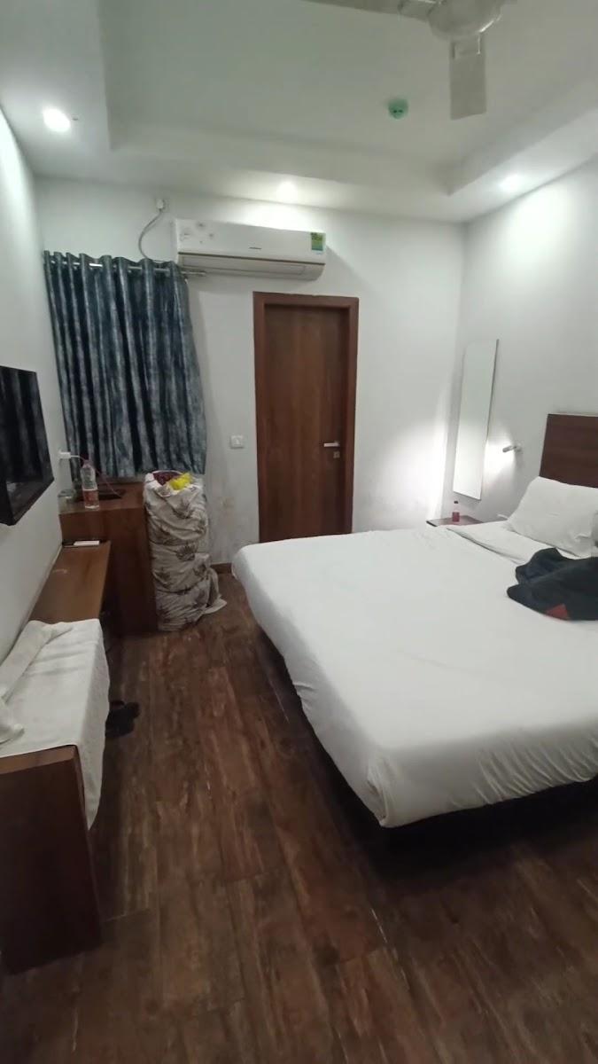Hotel The Emporio A Corporate Suites – photo 4
