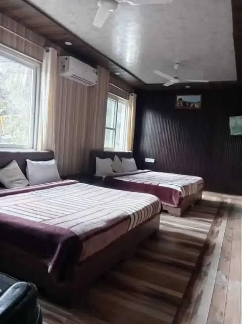 Himalayan Musaafir Guest House & Restaurant