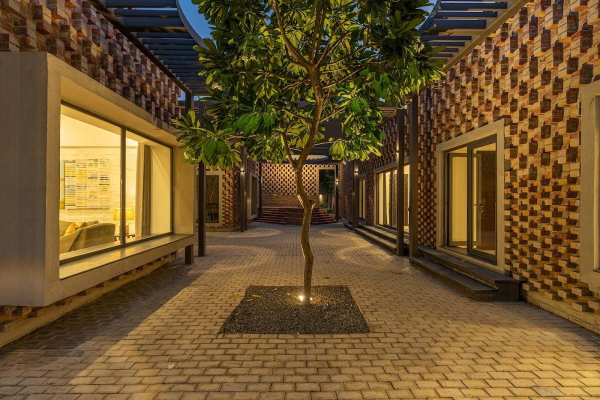 StayVista at The Brick house | Villa with Private Pool in New Delhi – photo 3