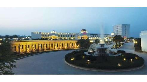 Ramada by Wyndham Lucknow Hotel and Convention Center – photo 1