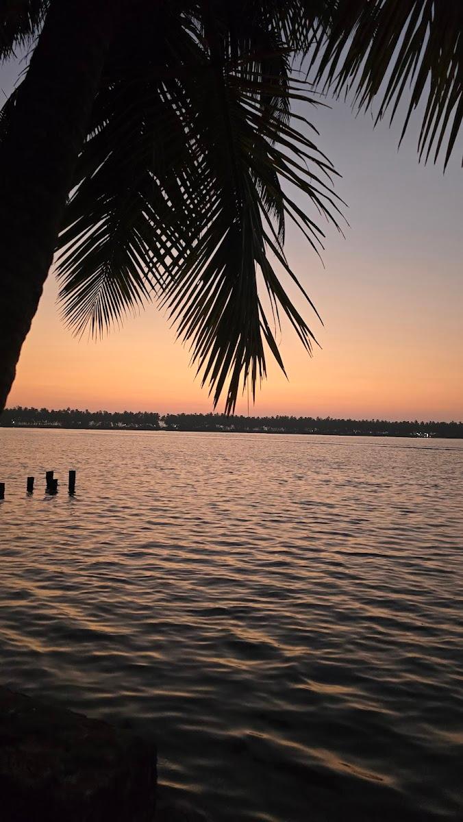 Kavvayi Coconut Island Camping Site – photo 4