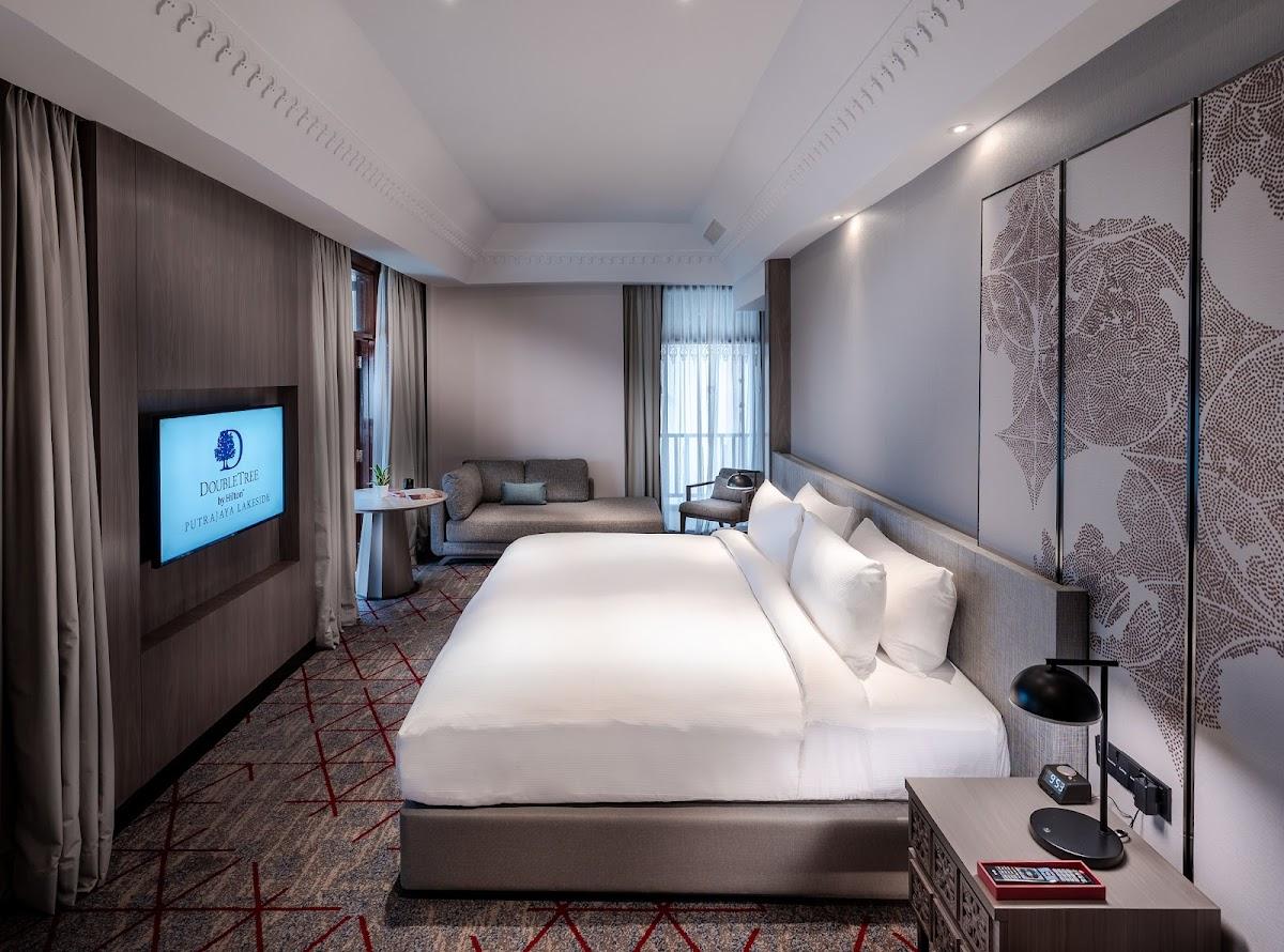 DoubleTree by Hilton Putrajaya Lakeside – photo 2