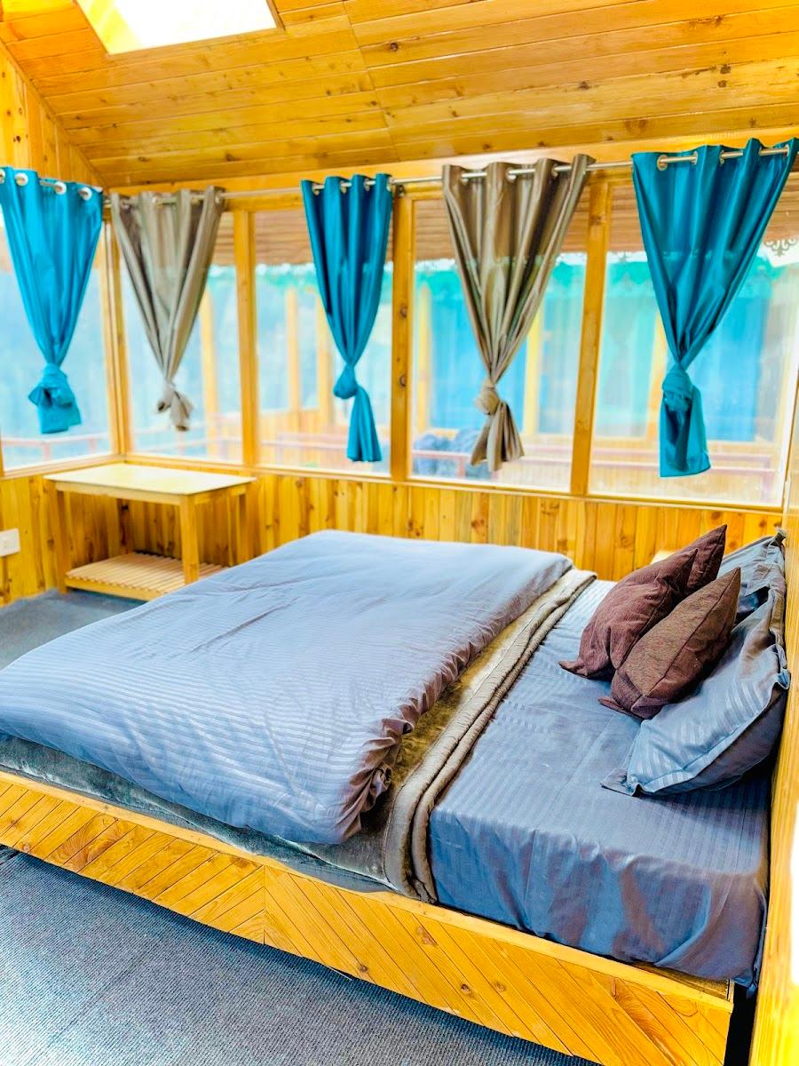 Glass Treehouse and cottages – photo 4