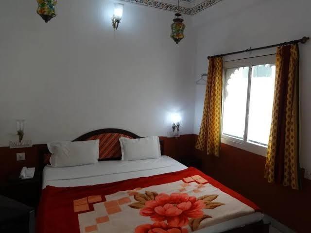 THAMLA HAVELI - Heritage Lake View Hotel – photo 2