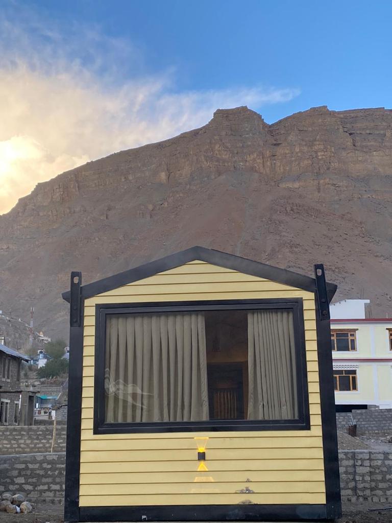 Yellow Hotels & Cottages Kaza – photo 2